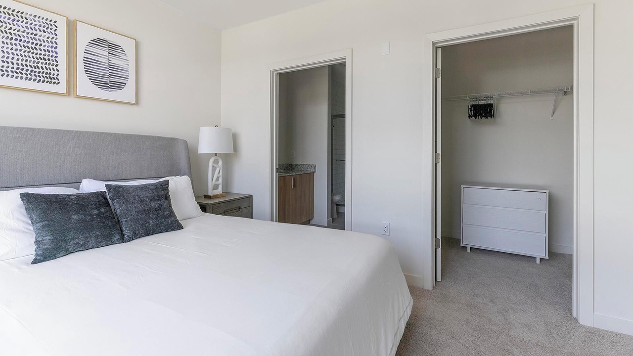 Photo of Bedroom in Carteret