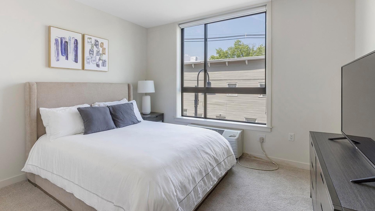 Photo of Bedroom in Carteret