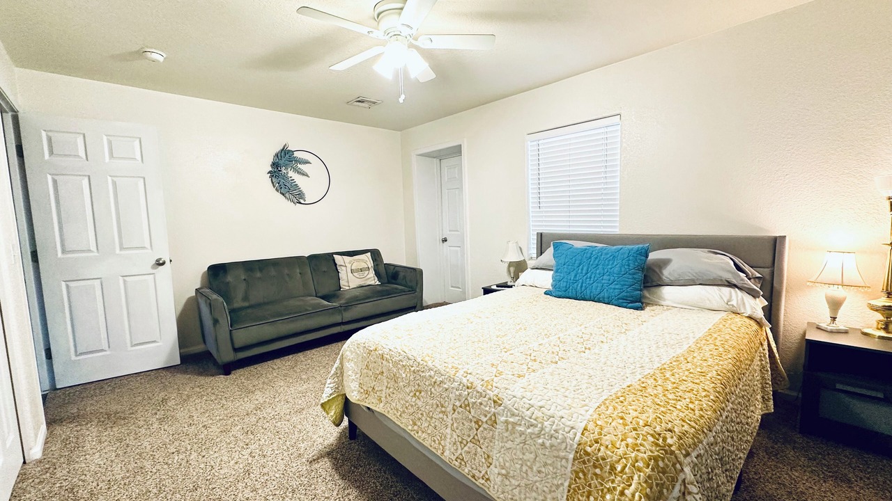 Photo of Bedroom in Solomon