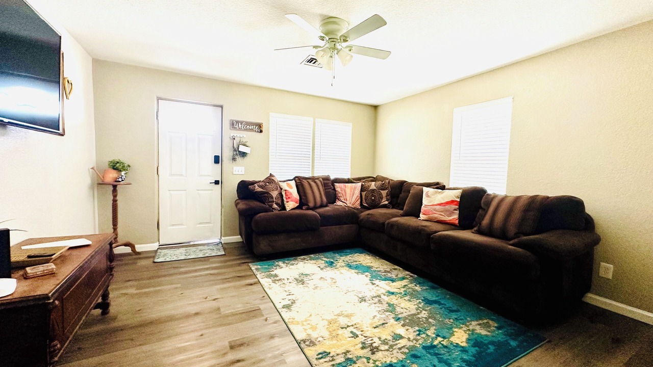 Photo of Livingroom in Solomon