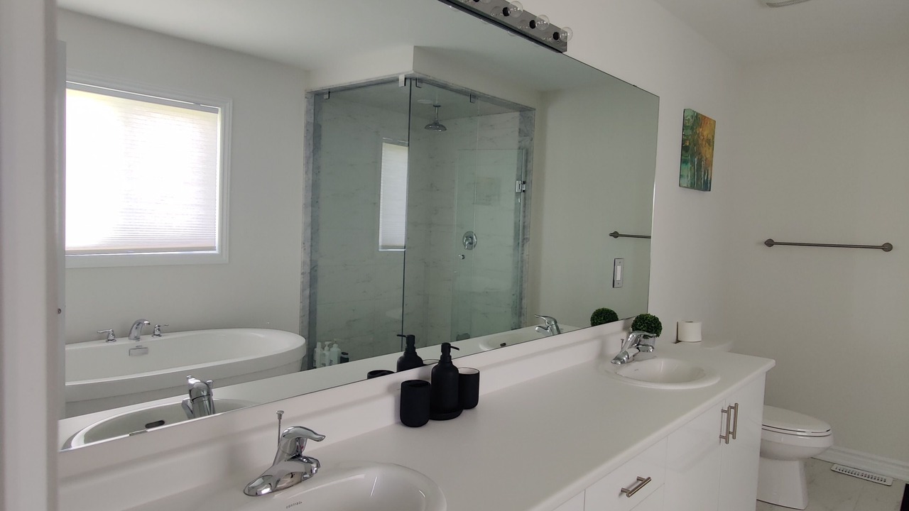 Photo of Bathroom in Wasaga Beach