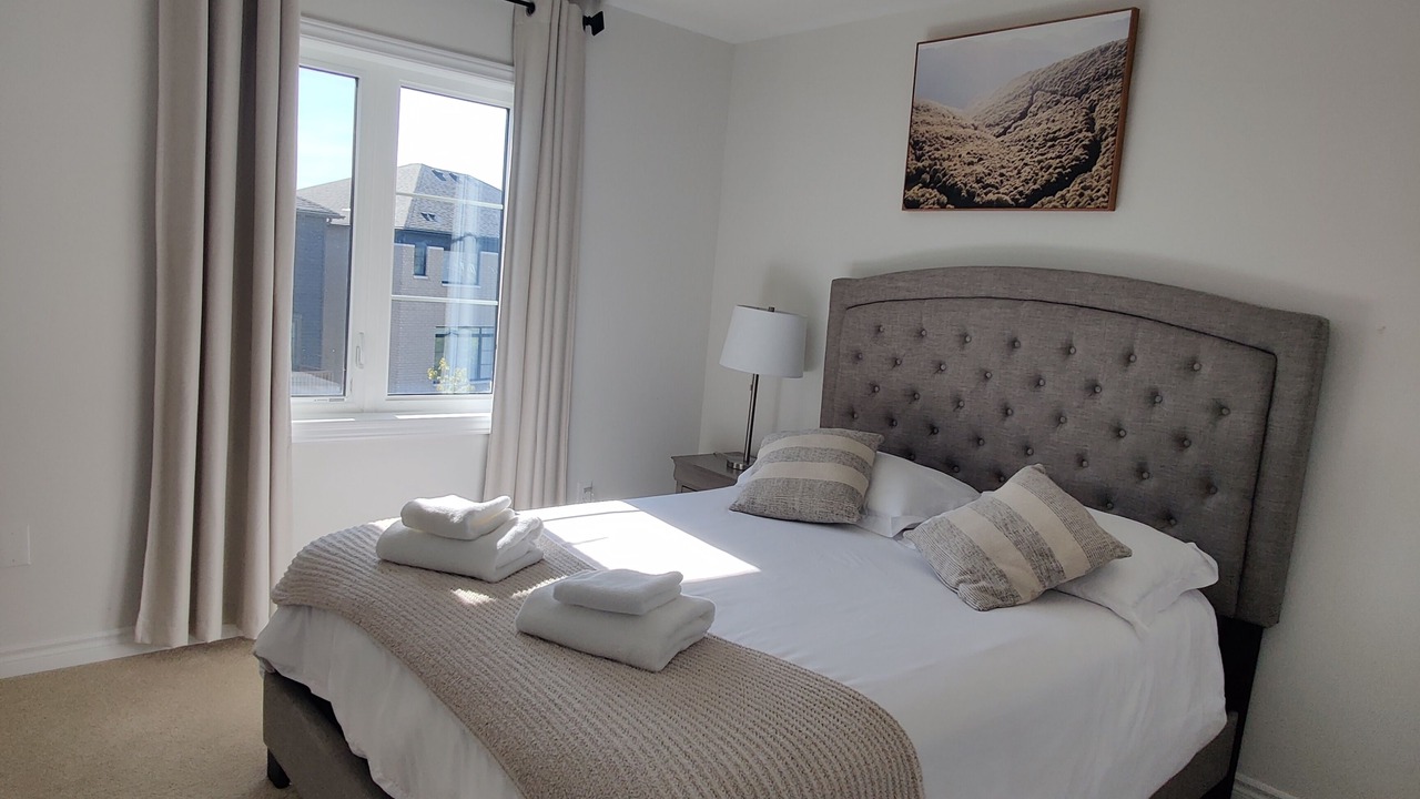 Photo of Bedroom in Wasaga Beach