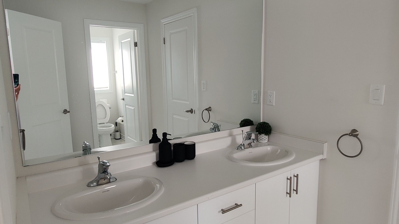 Photo of Bathroom in Wasaga Beach