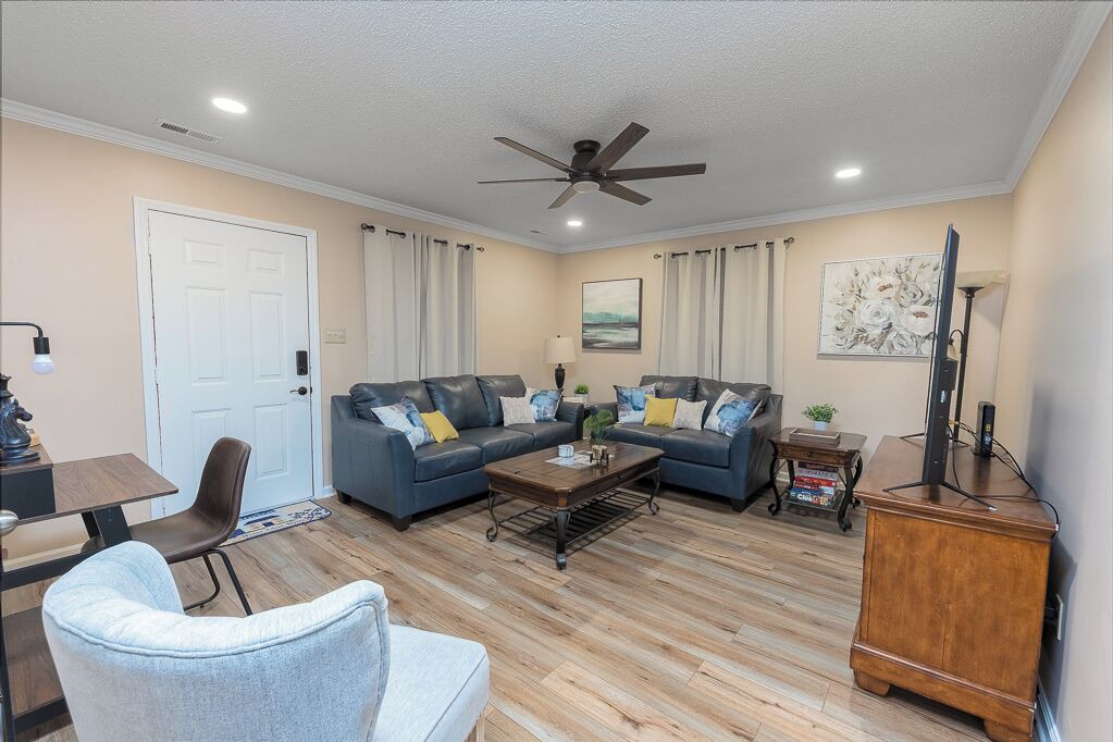 Photo of Livingroom in New Bern
