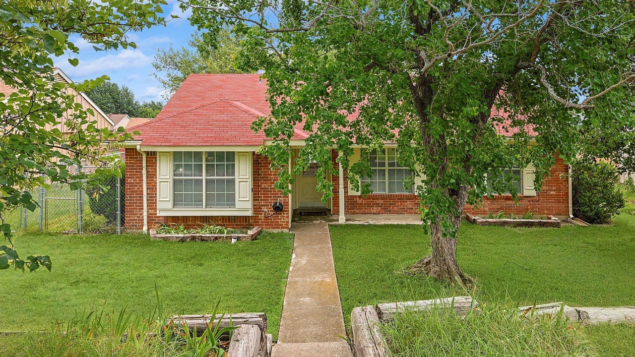 Photo of Outdoor in Garland
