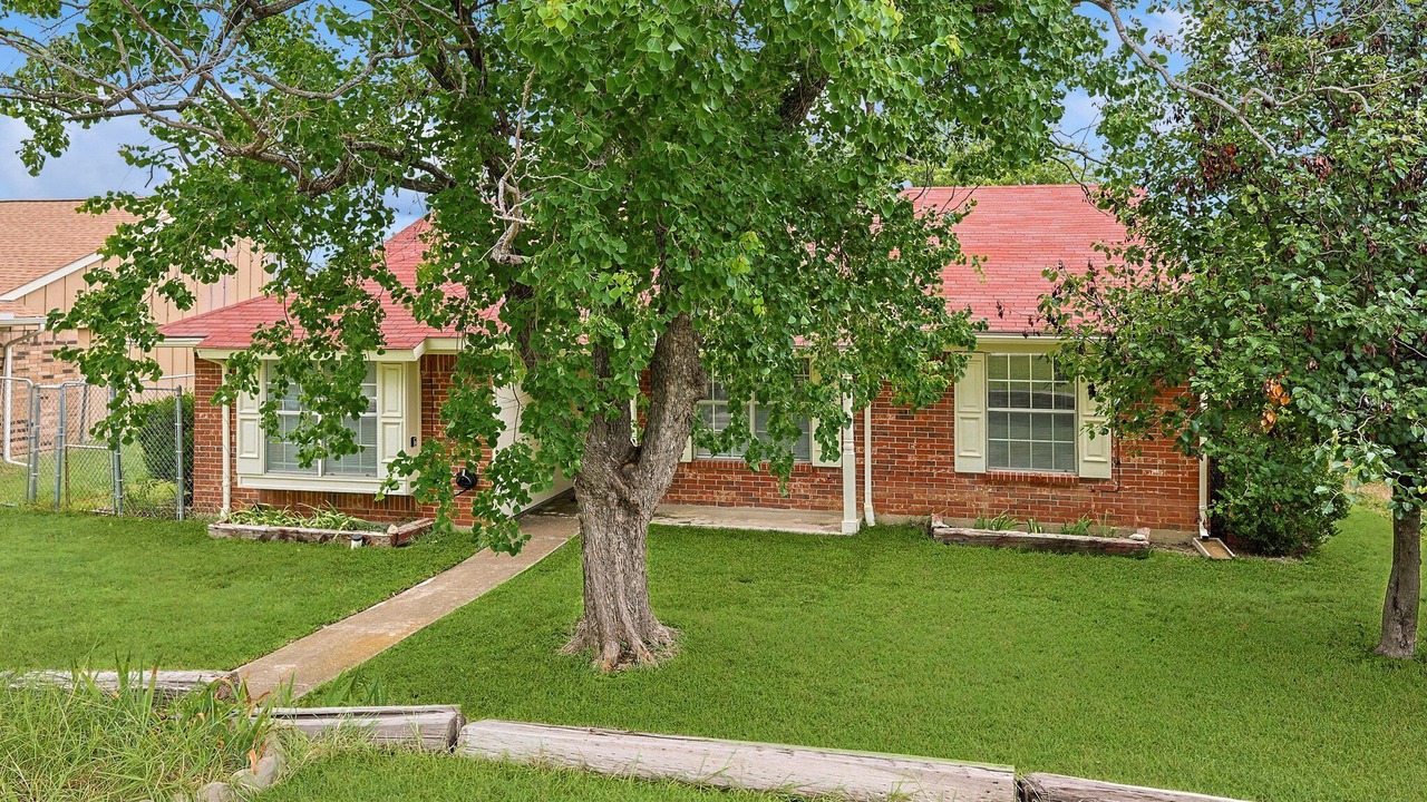 Photo of Outdoor in Garland