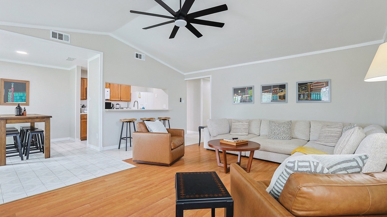 Photo of Bedroom in Garland