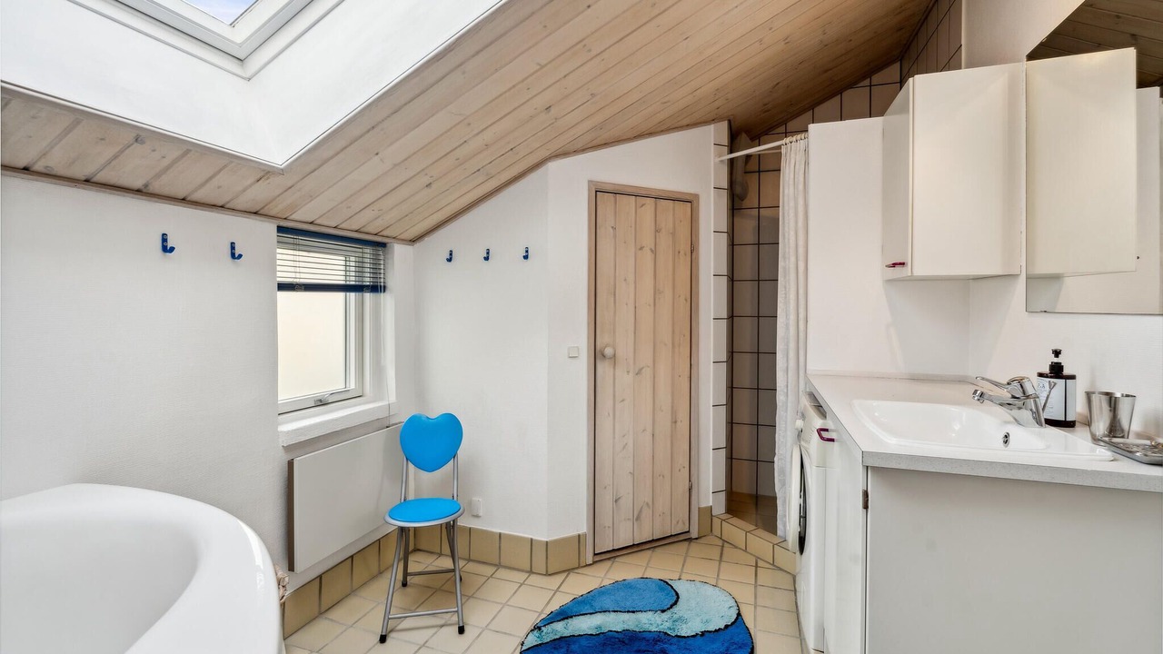 Photo of Bathroom in Pøt Strandby