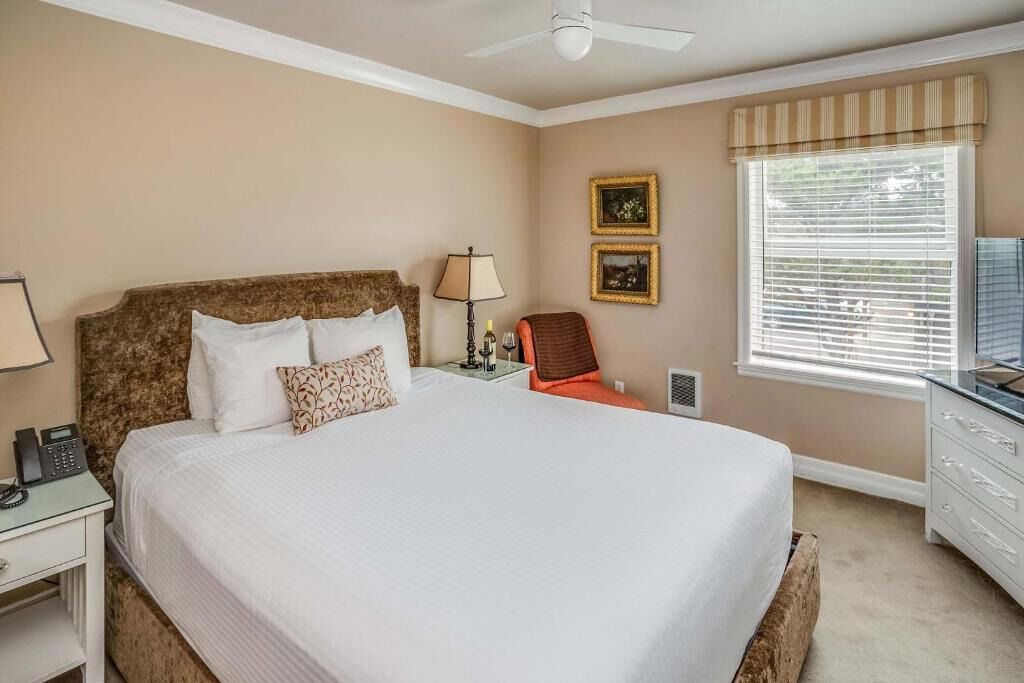 Photo of Bedroom in Downtown Cannon Beach