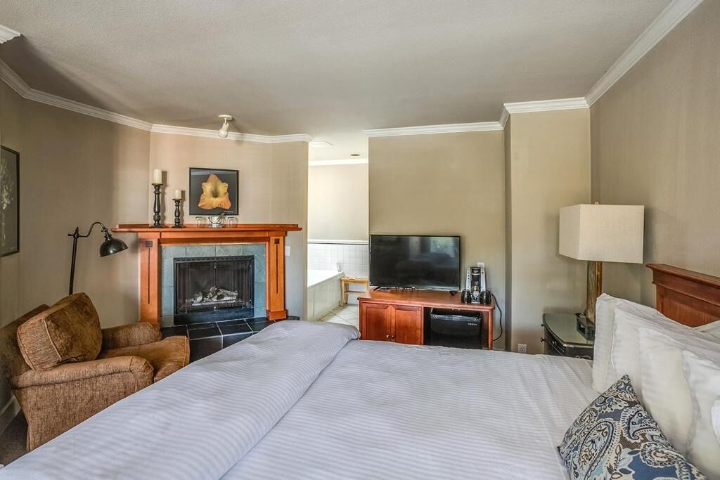 Photo of Bedroom in Downtown Cannon Beach