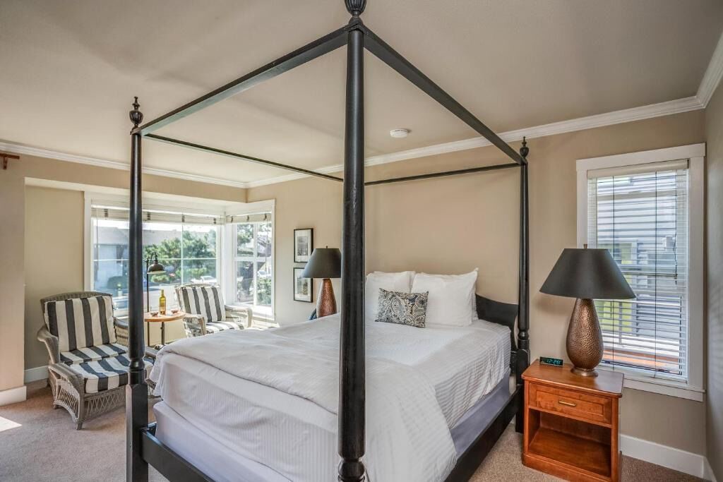 Photo of Bedroom in Downtown Cannon Beach