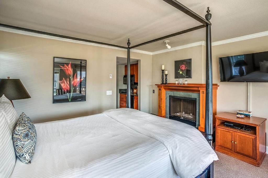 Photo of Bedroom in Downtown Cannon Beach