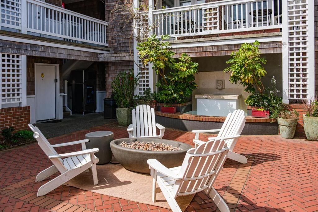 Photo of Patio Balcony in Downtown Cannon Beach