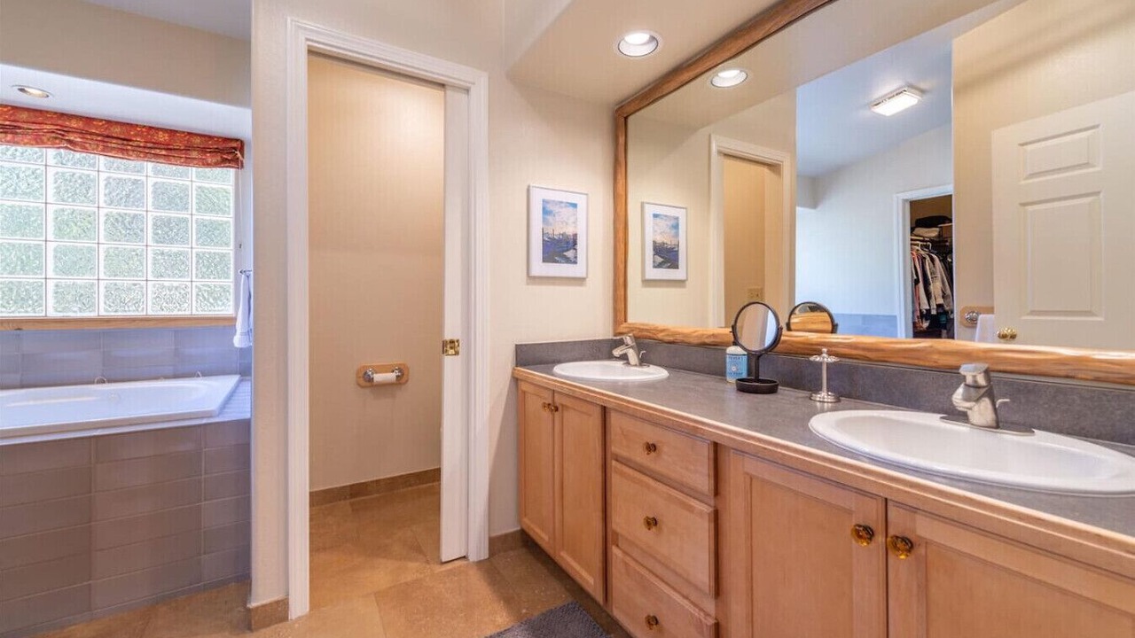 Photo of Bathroom in Comstock Acres