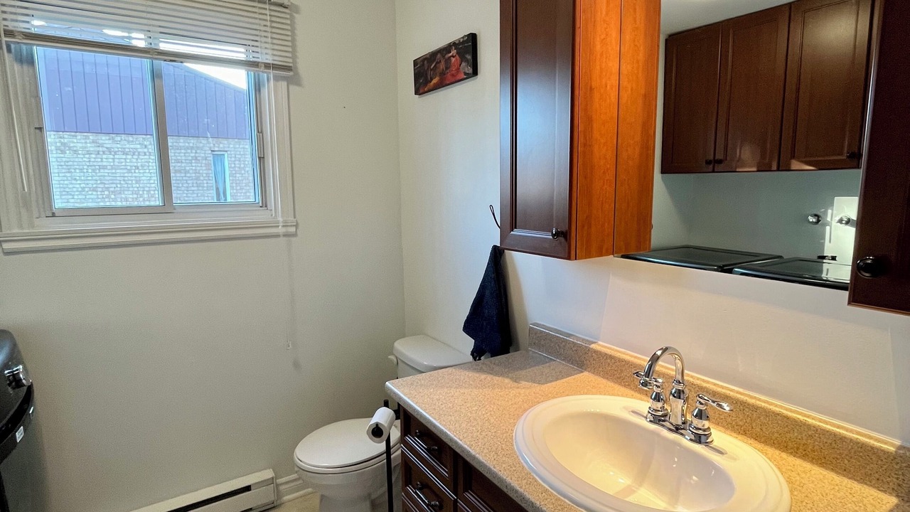 Photo of Bathroom in Laprairie