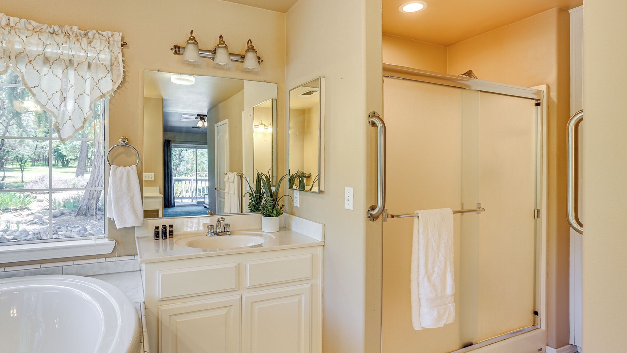 Photo of Bathroom in Happy Valley