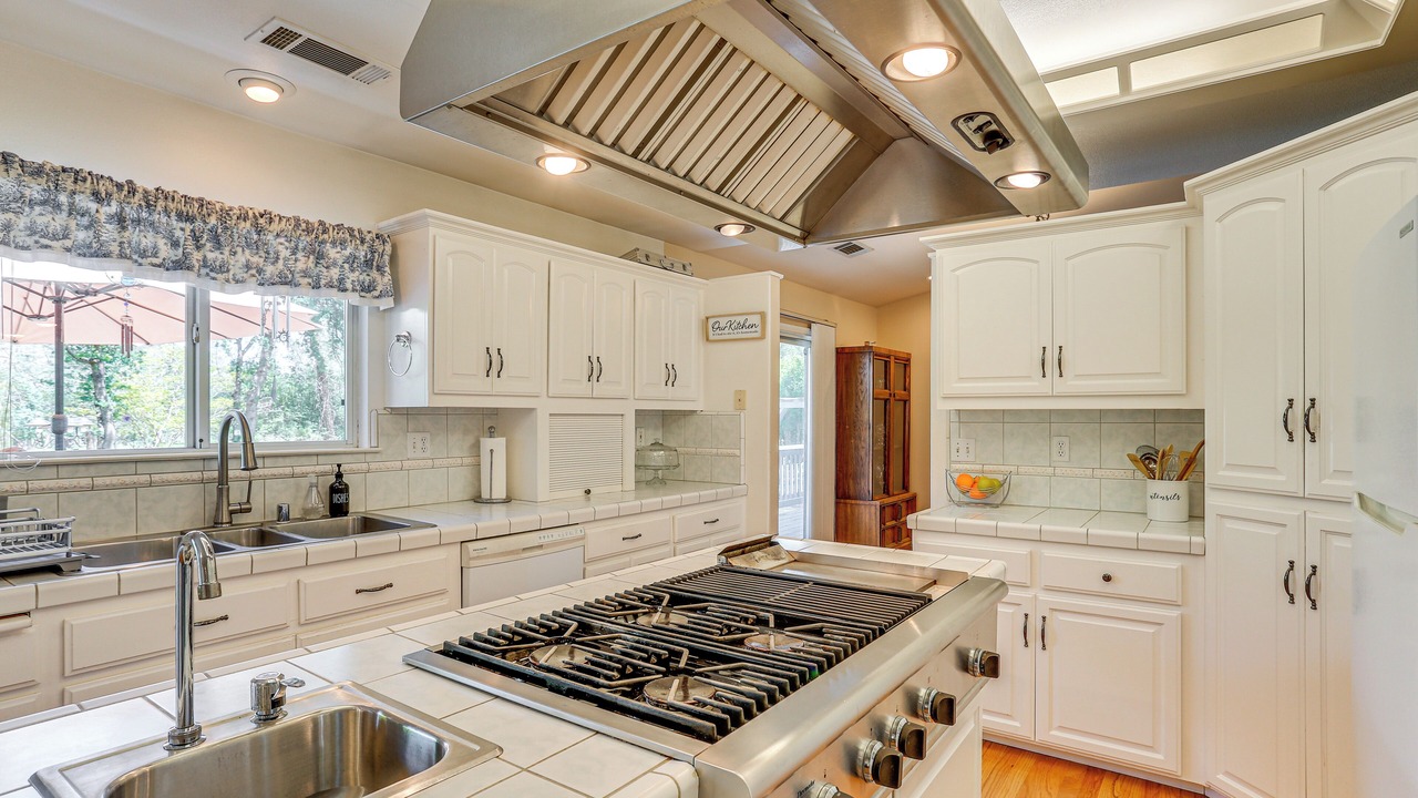 Photo of Kitchen in Happy Valley