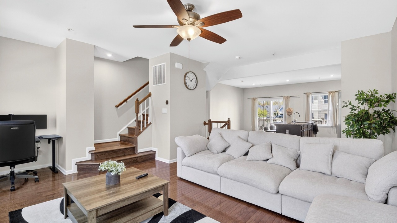 Photo of Livingroom in Glen Burnie