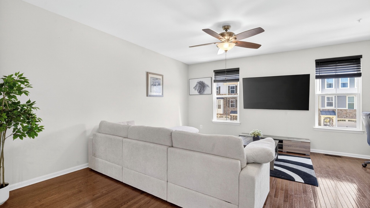 Photo of Livingroom in Glen Burnie