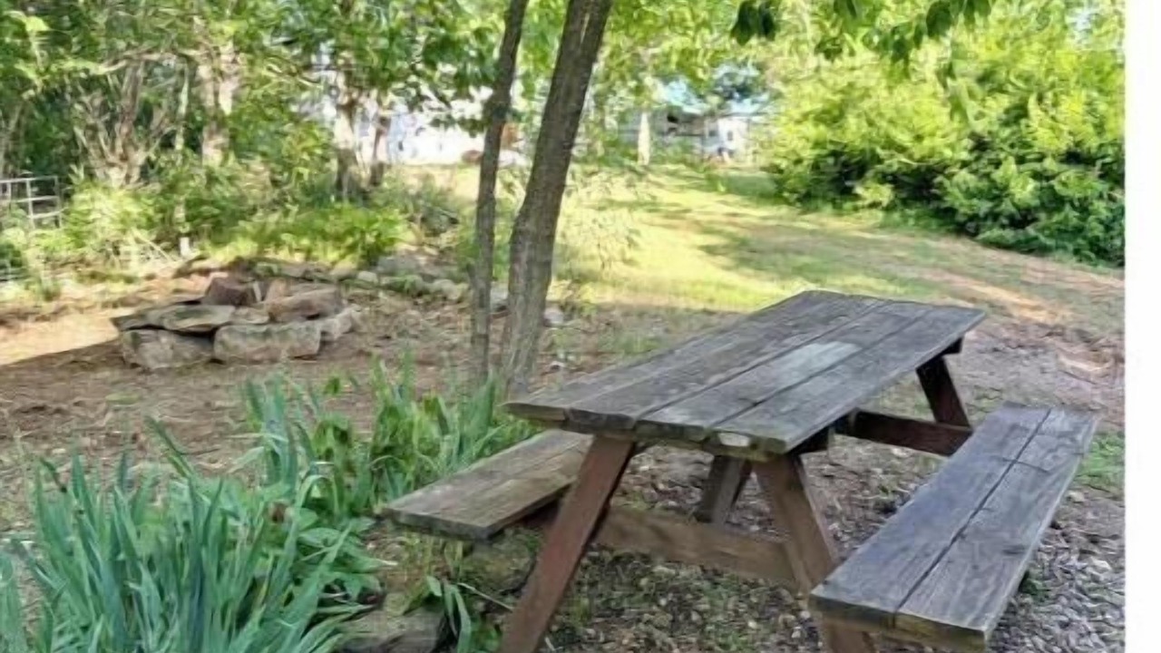Photo of Outdoor in Squires