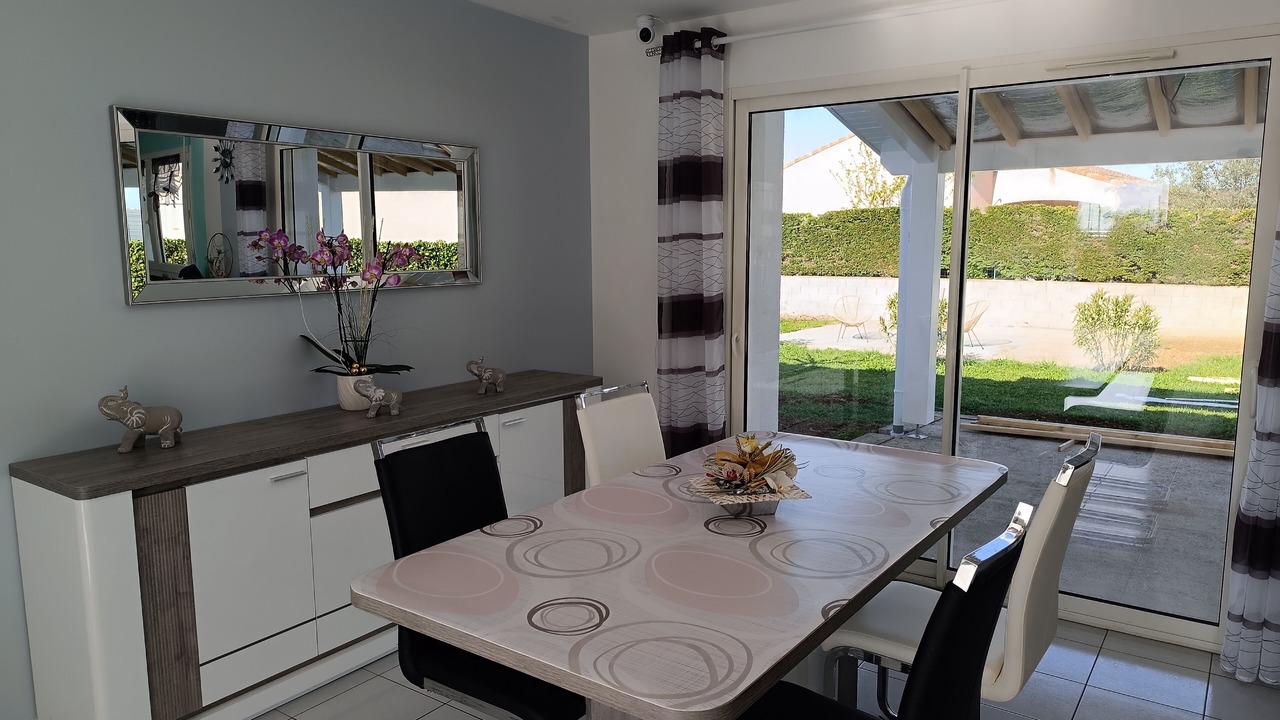 Photo of Others in Boe