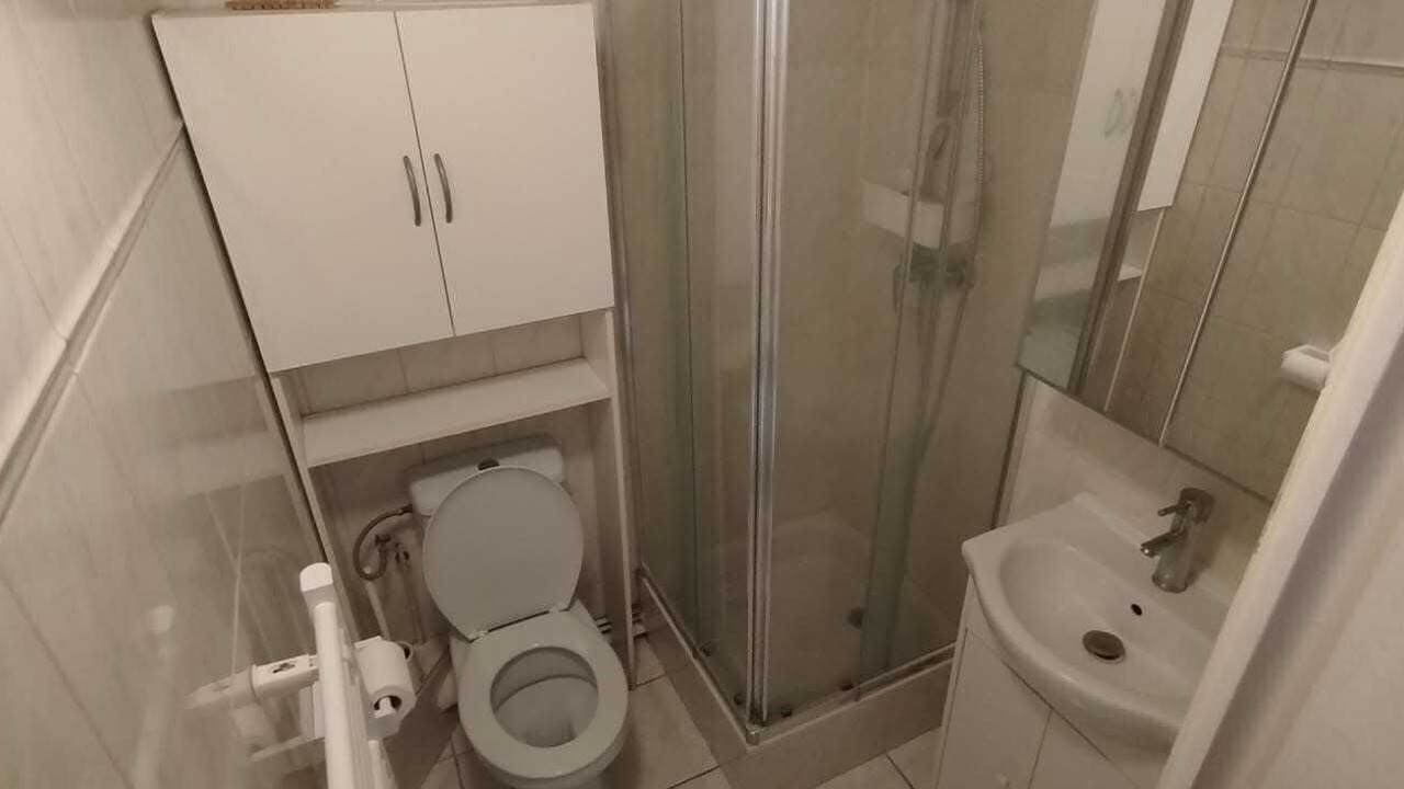 Photo of Bathroom in Quinze-Vingts