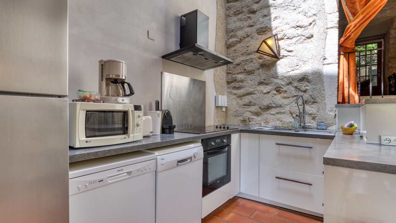 Photo of Kitchen in Notre-Dame-de-Londres