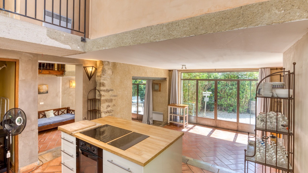 Photo of Kitchen in Notre-Dame-de-Londres