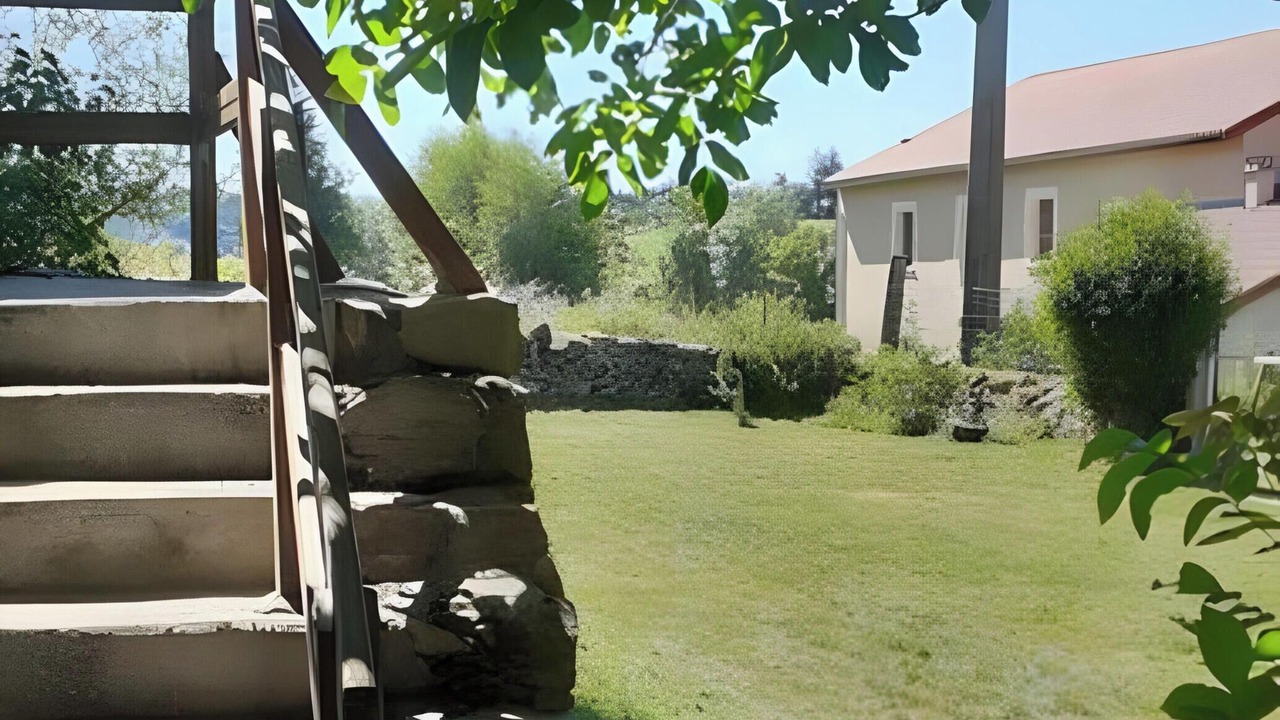 Photo of Outdoor in Lesperon