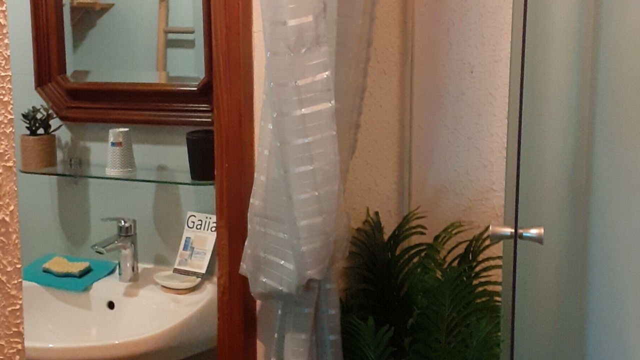 Photo of Bathroom in Lesperon
