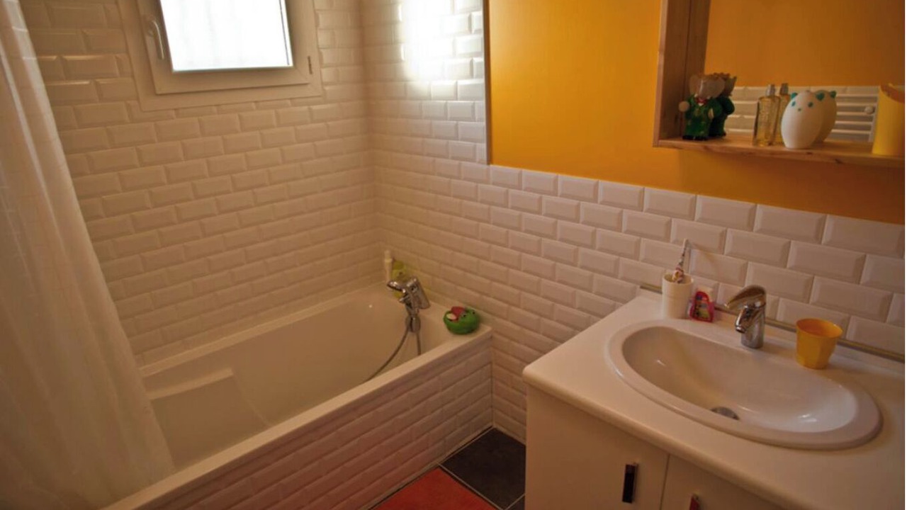 Photo of Bathroom in Le Cres