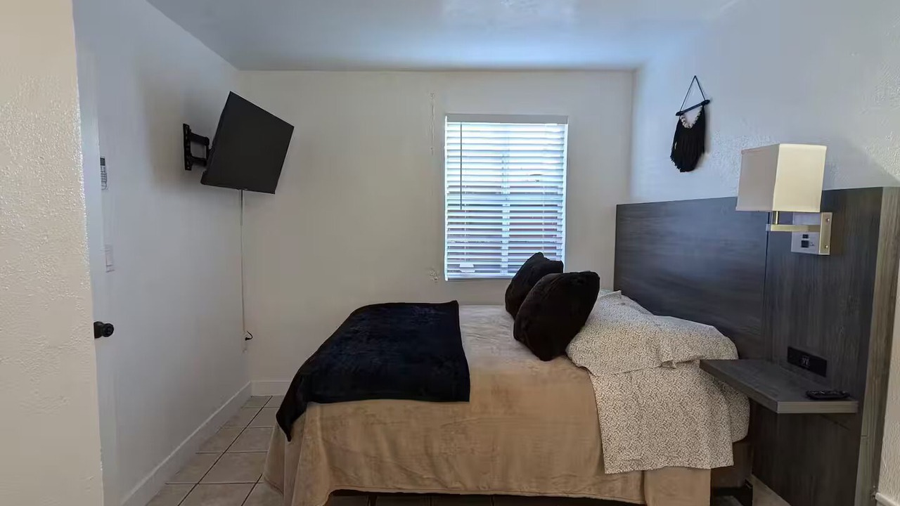 Photo of Bedroom in South Tucson