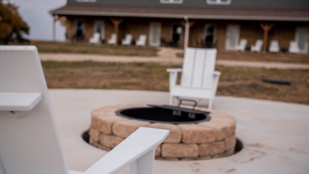 Photo of Outdoor in Maple Hill