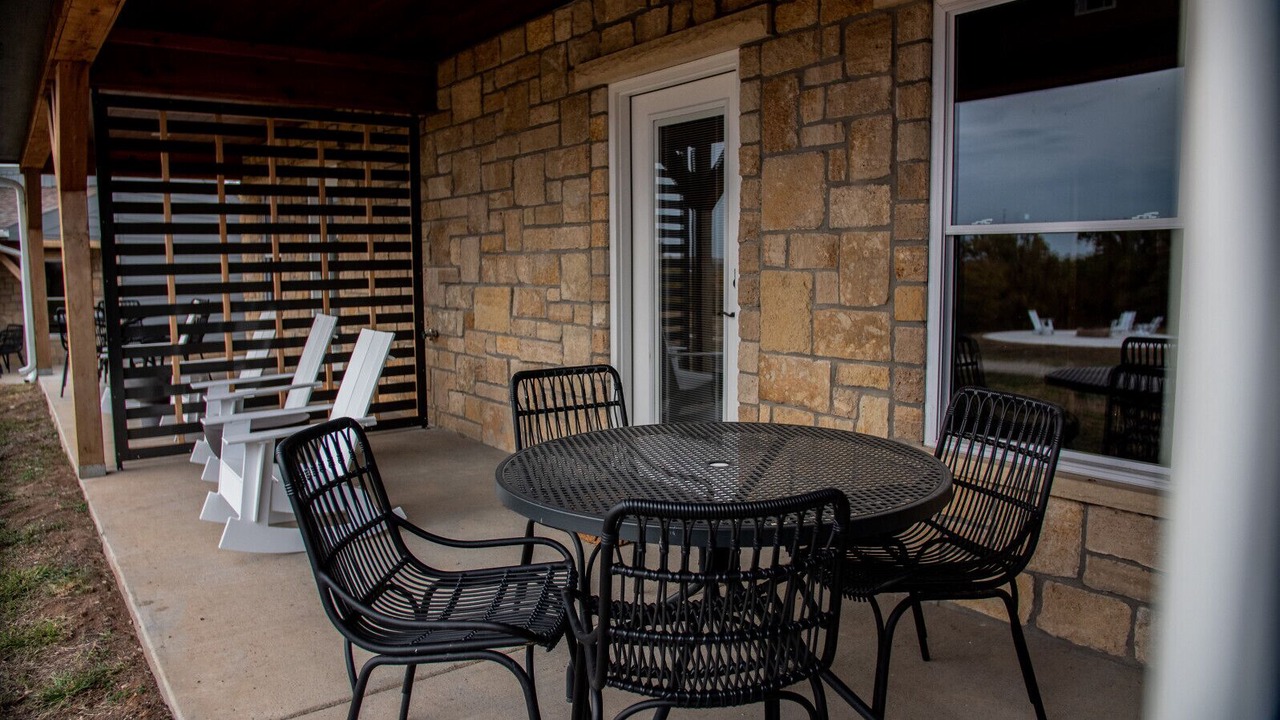 Photo of Outdoor in Maple Hill