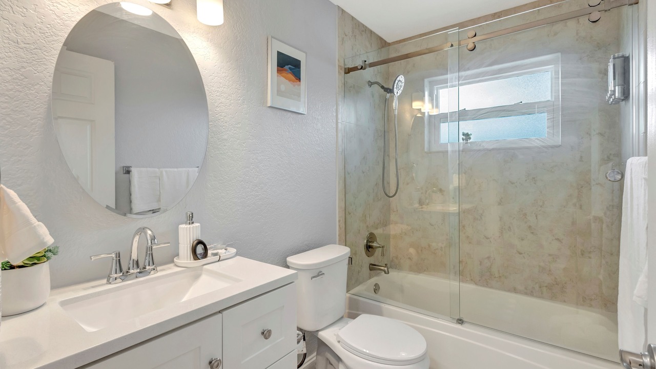 Photo of Bathroom in Lantana