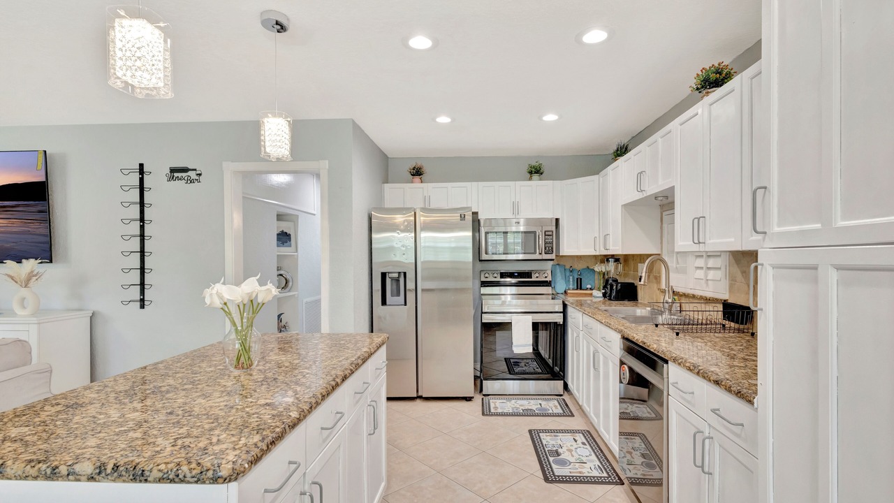 Photo of Kitchen in Lantana