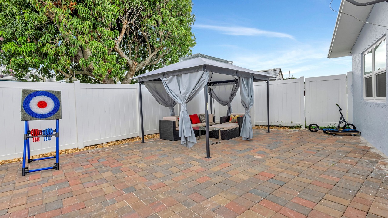 Photo of Patio Balcony in Lantana