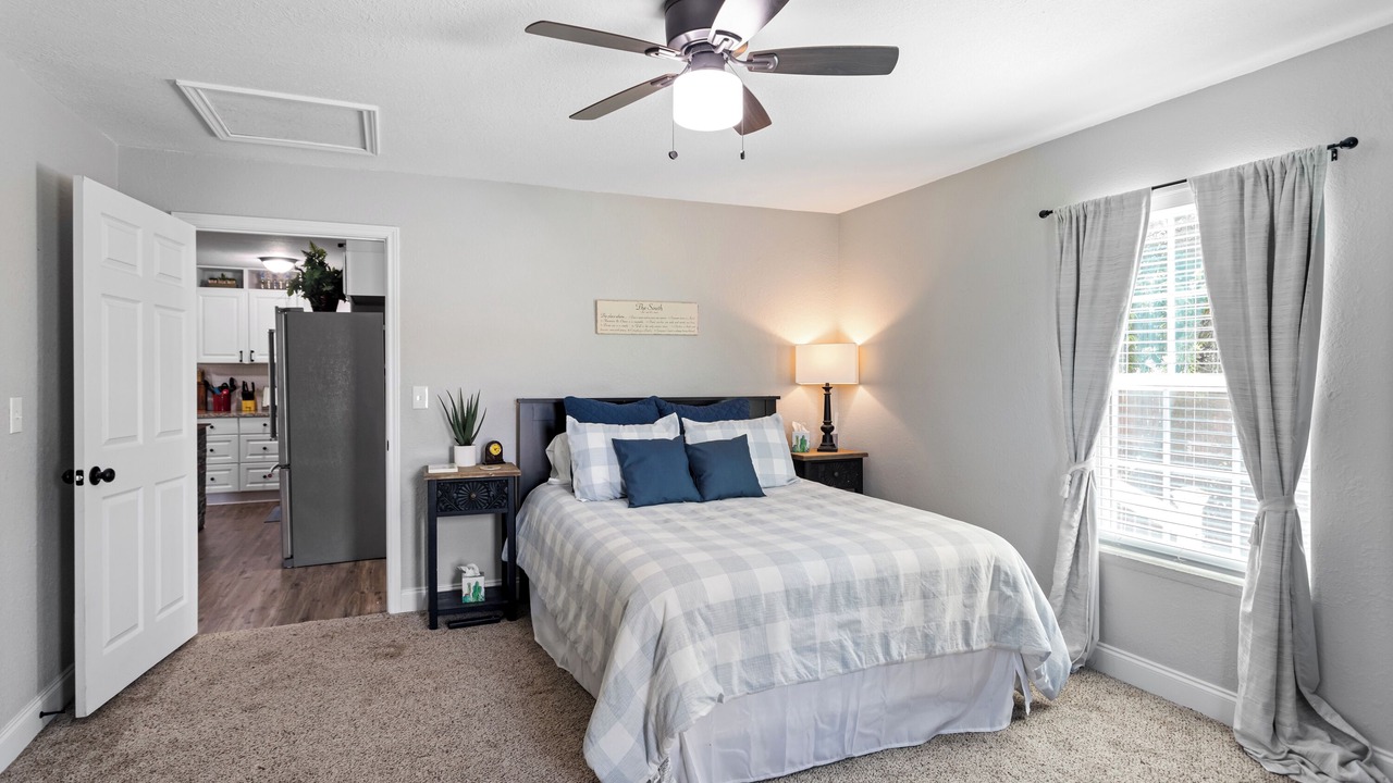 Photo of Bedroom in Granbury