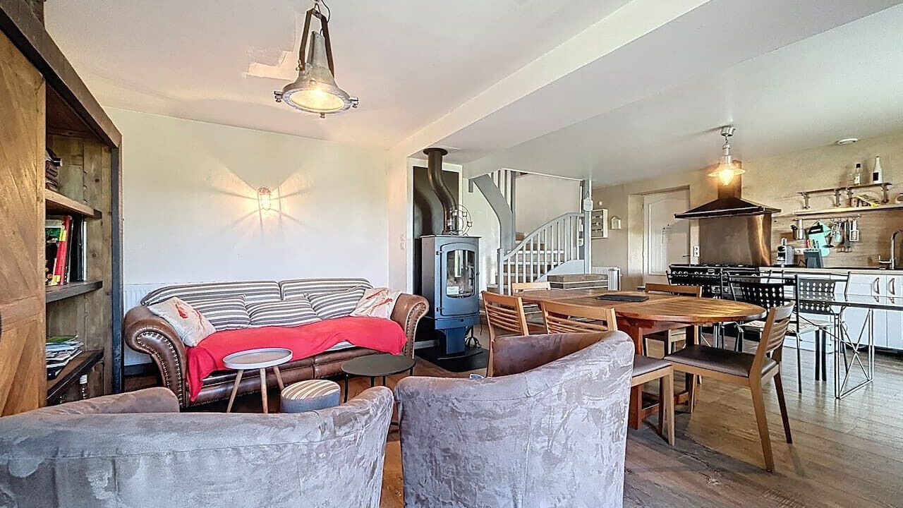 Photo of Livingroom in Chanaz