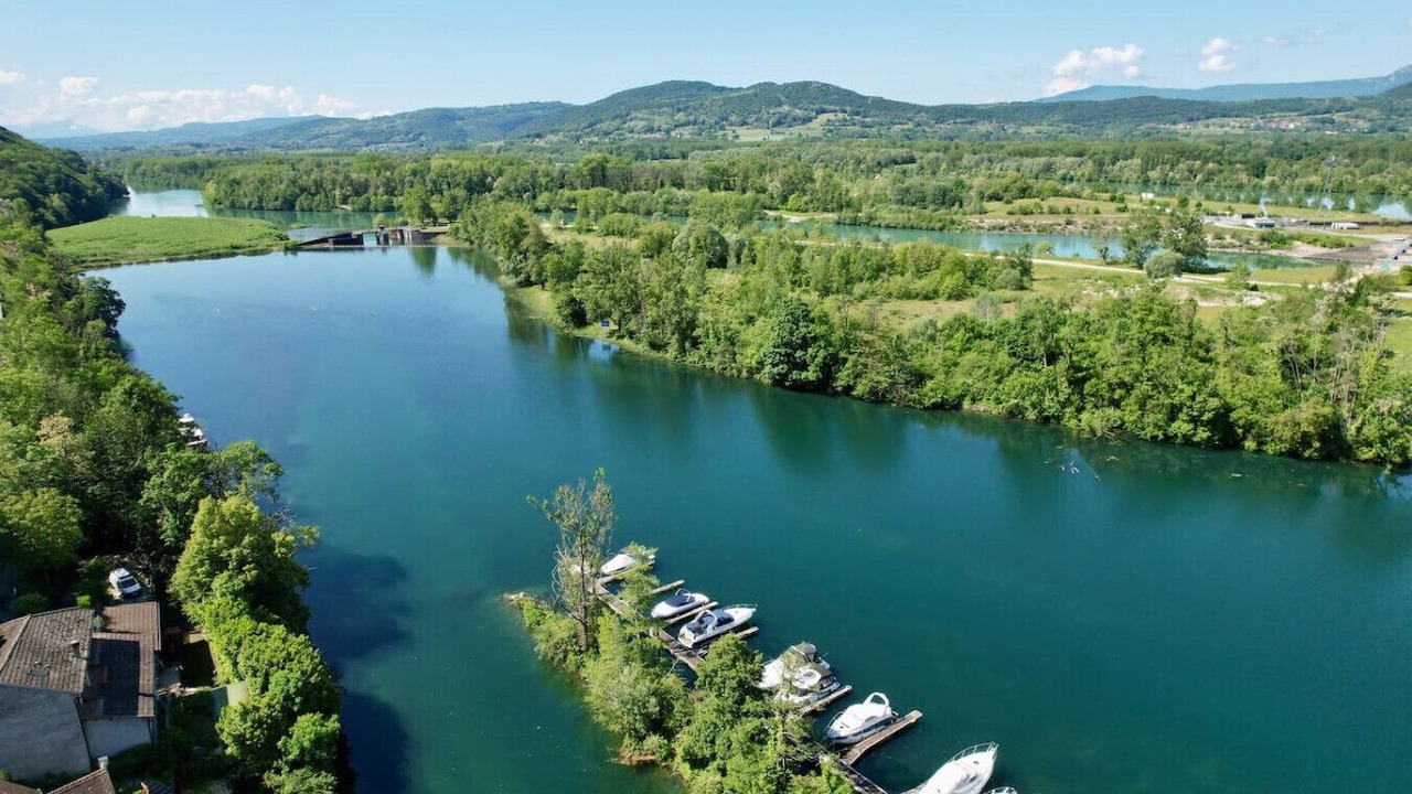 Photo of Others in Chanaz