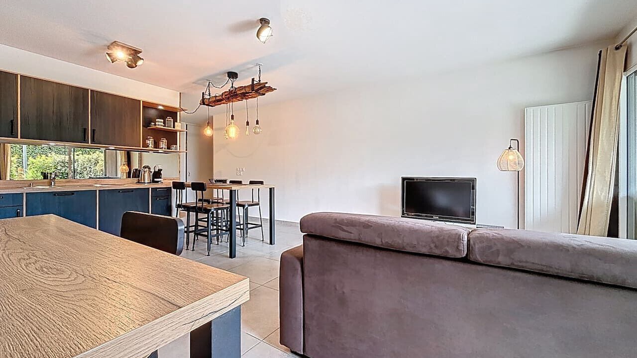 Photo of Livingroom in Brison-Saint-Innocent