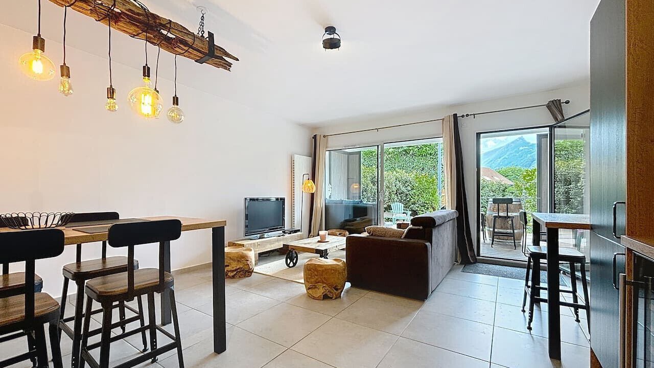 Photo of Livingroom in Brison-Saint-Innocent