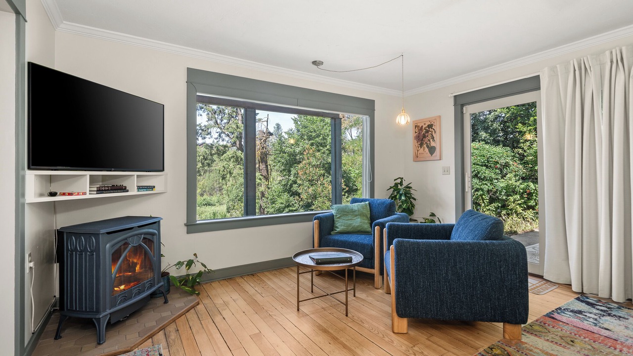 Photo of Livingroom in West Central