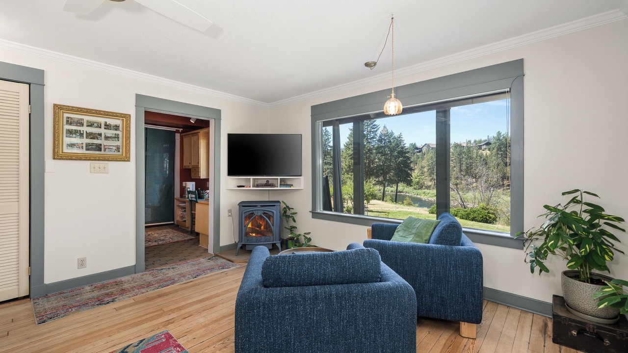 Photo of Livingroom in West Central