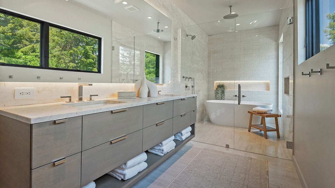 Photo of Bathroom in Sundance
