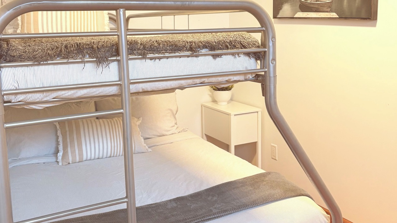 Photo of Bedroom in Entrelacs