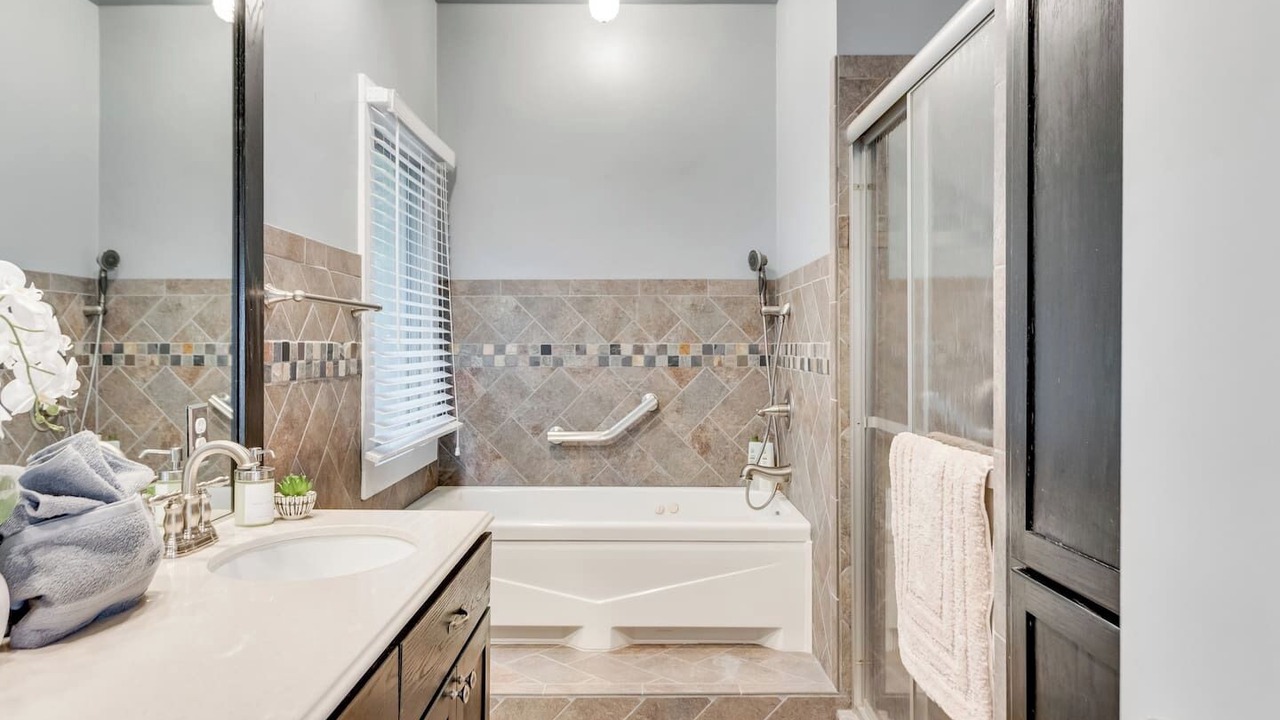 Photo of Bathroom in Hardyville