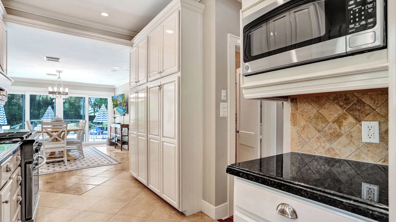 Photo of Kitchen in Colee Hammock
