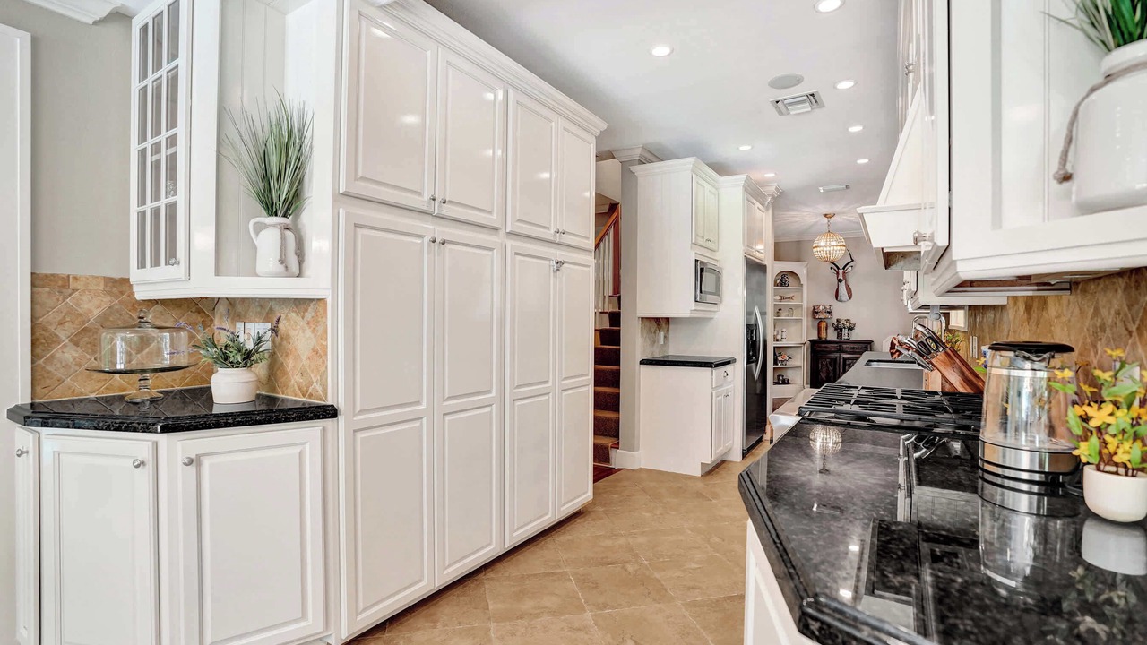 Photo of Kitchen in Colee Hammock