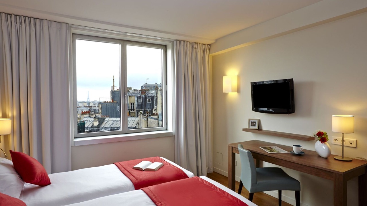 Photo of Bedroom in 13th Arrondissement
